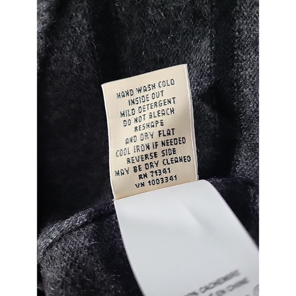 L.L.Bean 100% Cashmere V-Neck Sweater Men M Charcoal Gray Stripe Classic Office - Picture 12 of 12